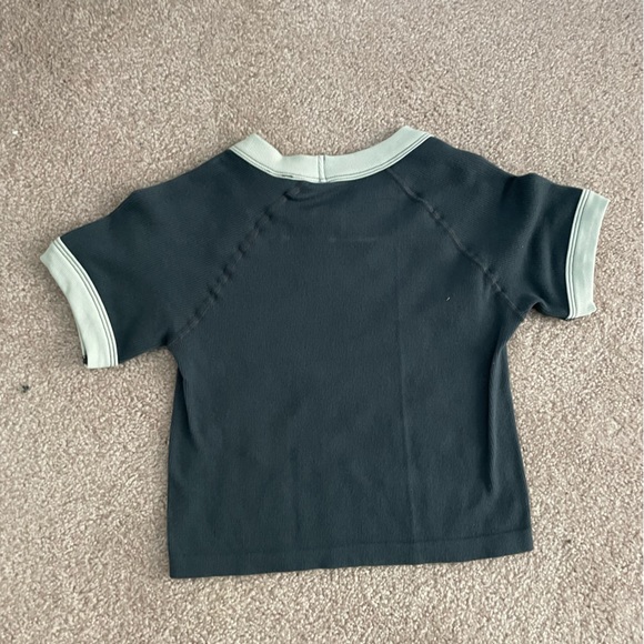 URBAN OUTFITTERS CROP SHIRT - Picture 2 of 2